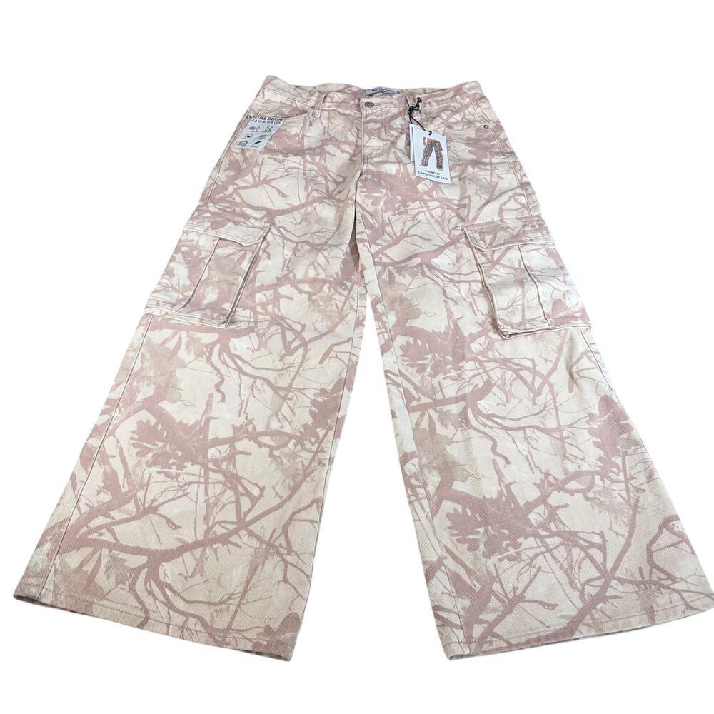 NWT Refrain womens pink camo cargo denim pants. Wide leg. Size 9, 29. streetwear